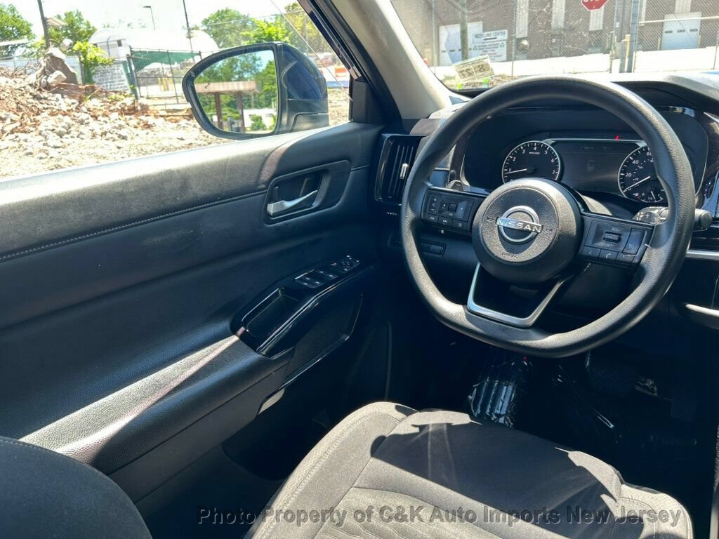 Used 2022 Nissan Pathfinder S AWD/4WD image 41