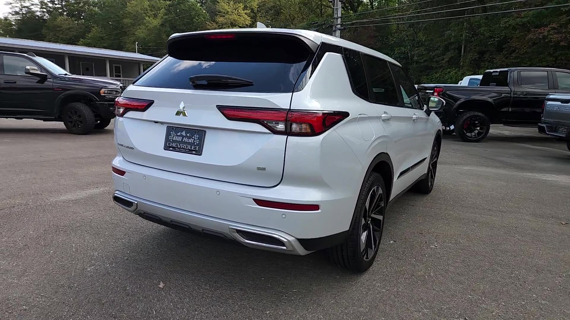 Used 2022 Mitsubishi Outlander SE image 5