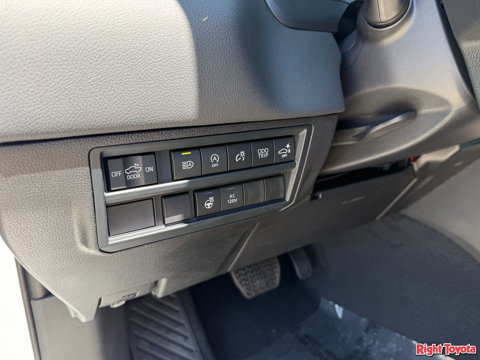 New 2026 Toyota Tundra Limited AWD/4WD image 22