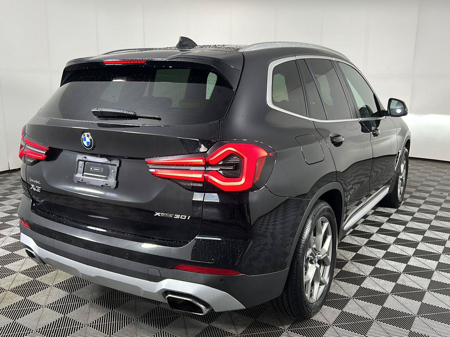 Used 2024 BMW X3 xDrive30i w/ Premium Package AWD/4WD image 5