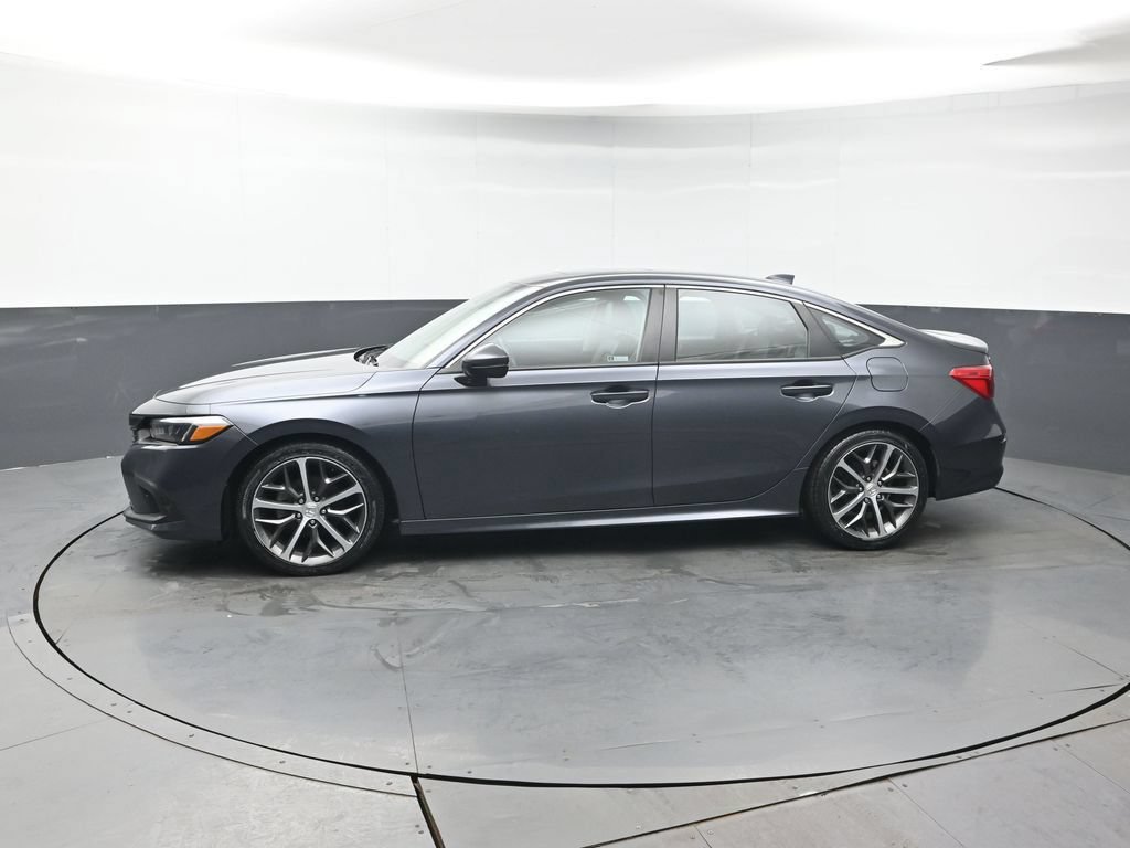 Used 2023 Honda Civic Touring image 2