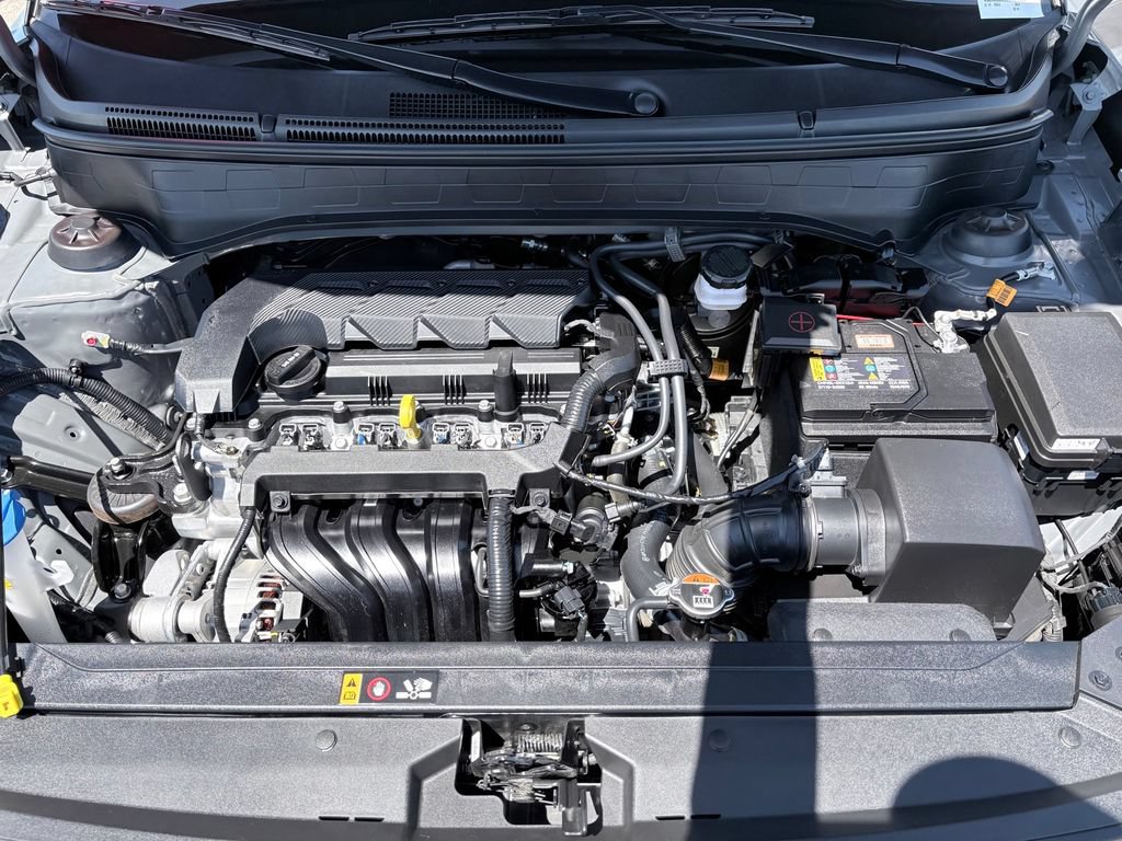 Used 2025 Hyundai Venue SE FWD image 25