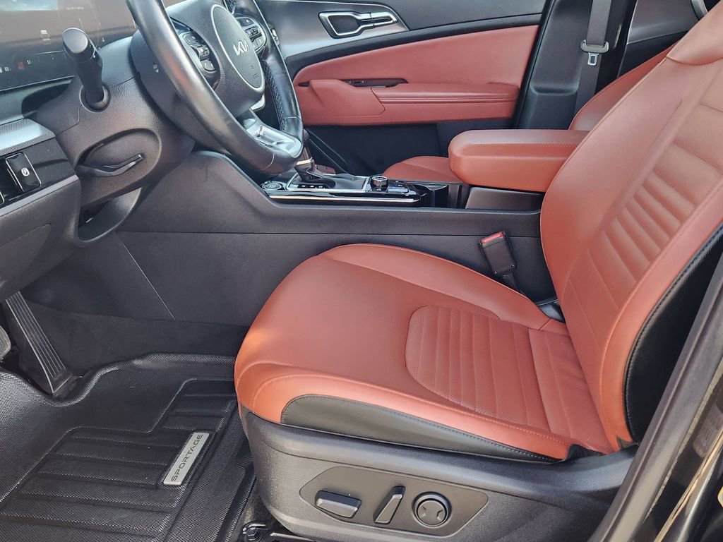 Used 2023 Kia Sportage SX image 12