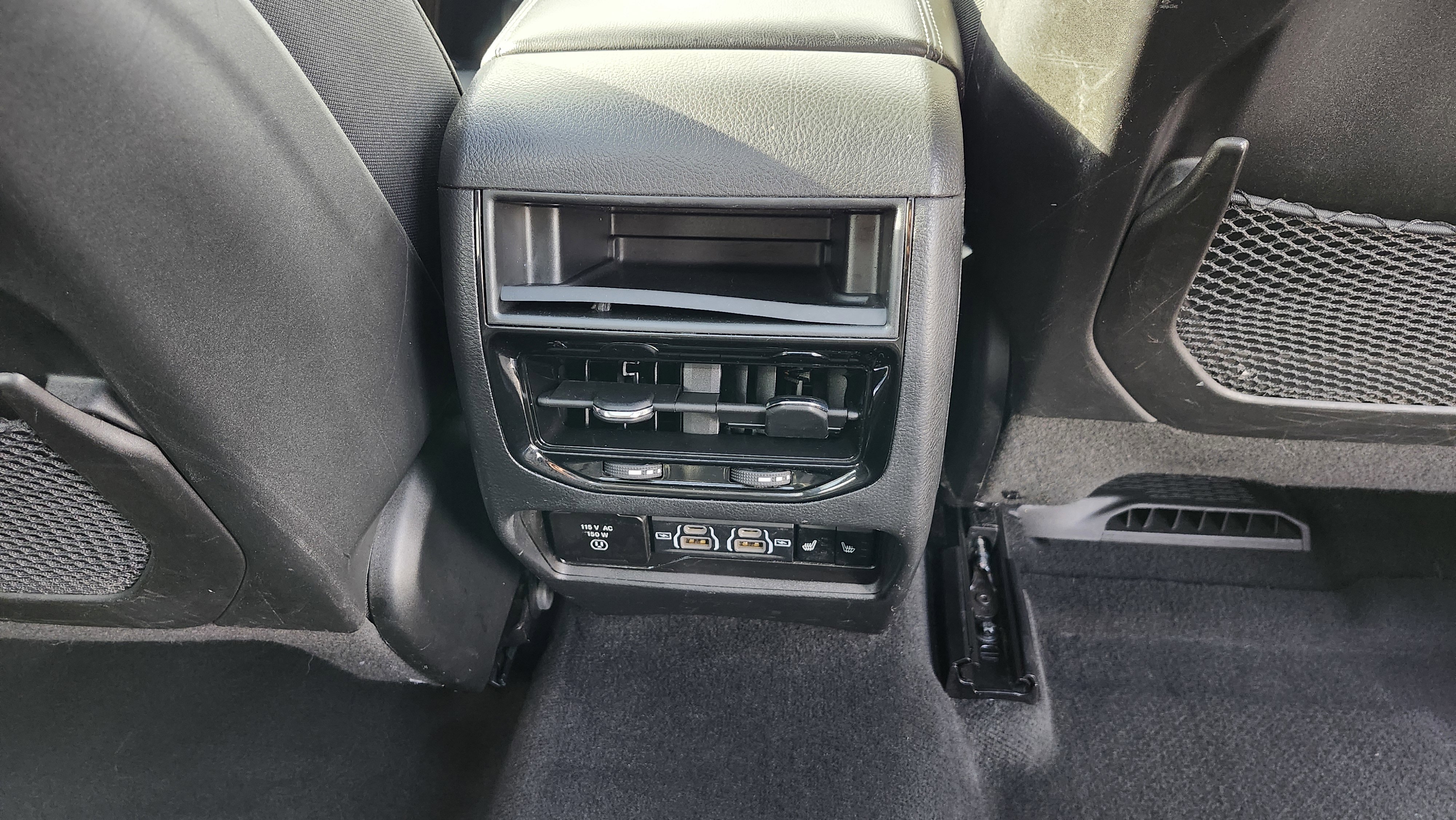 Used 2023 Jeep Grand Cherokee 4WD 4xe image 24