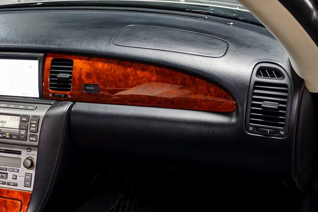 Used 2004 Lexus SC 430 Convertible RWD image 71