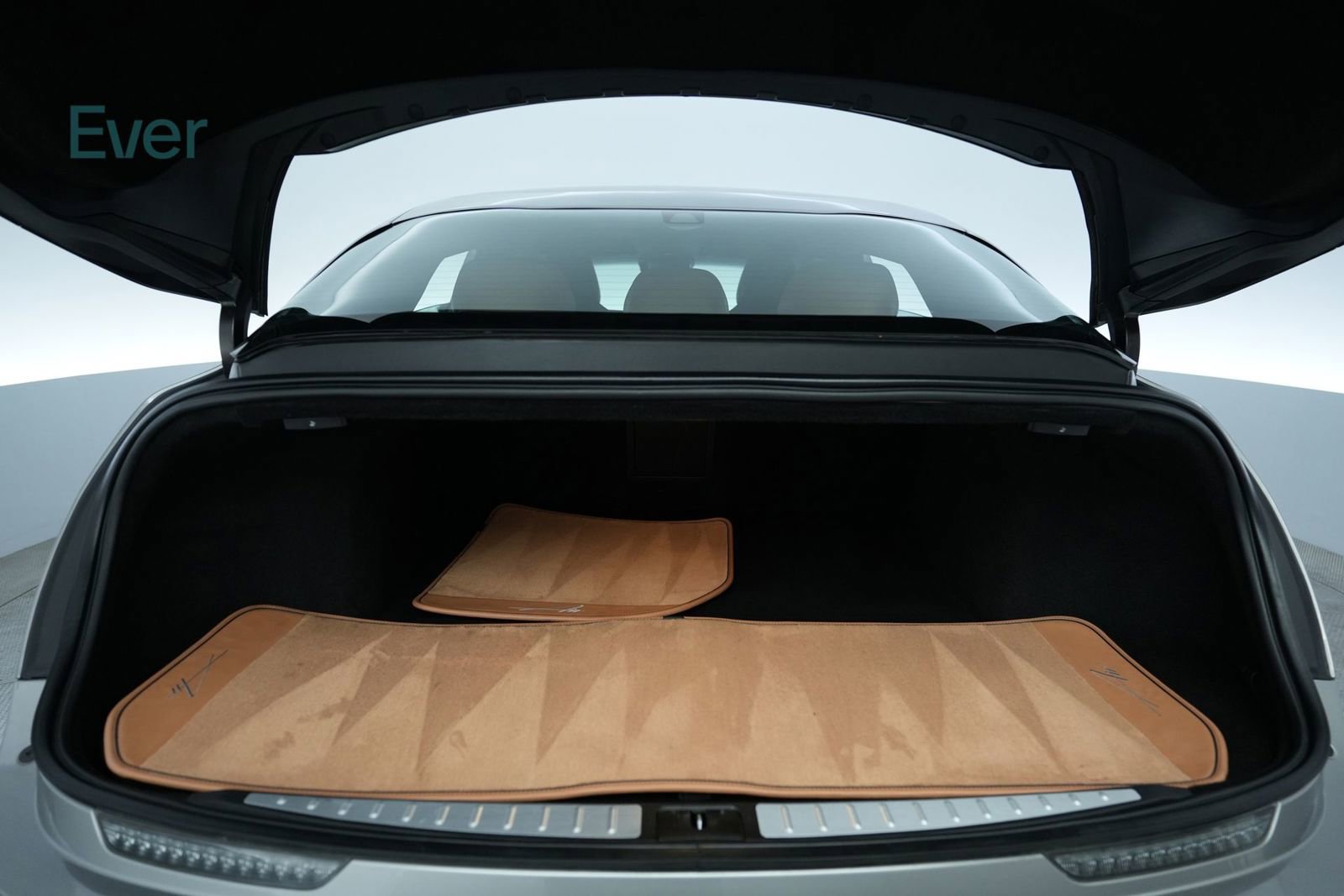 Used 2023 Lucid Air Grand Touring image 8