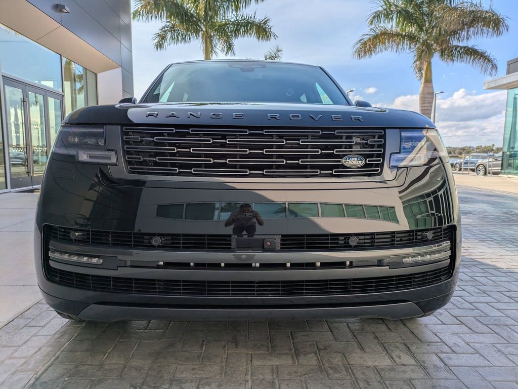 New 2026 Land Rover Range Rover Long Wheelbase SE image 9