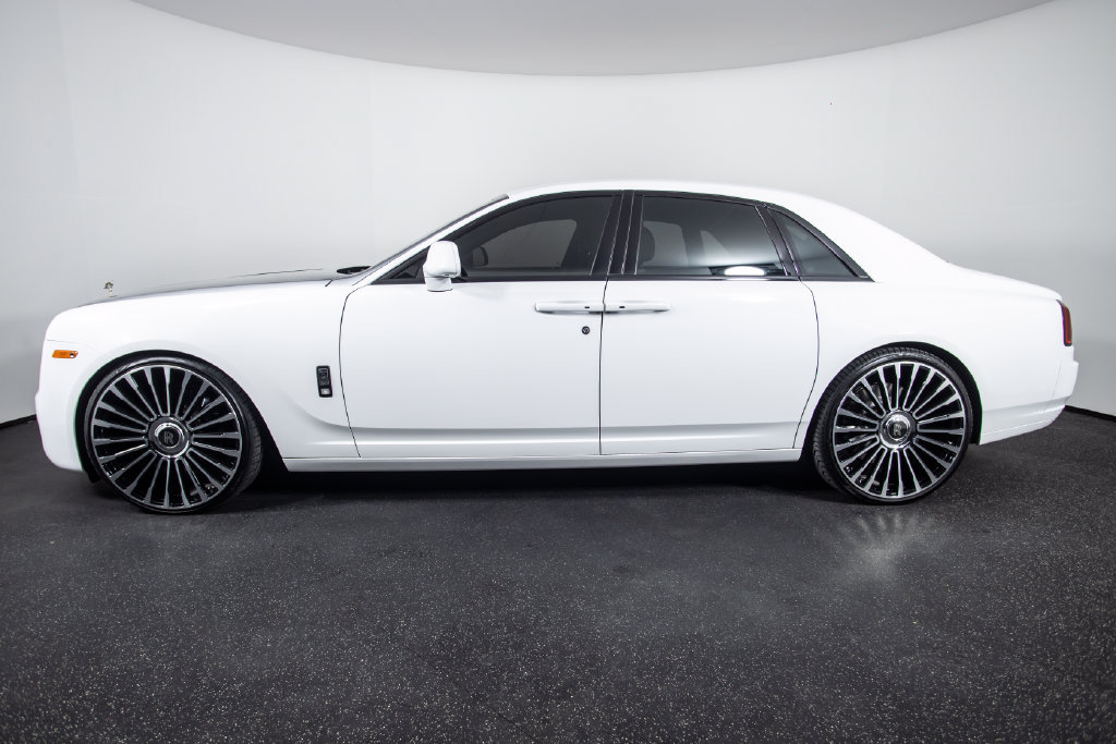 Used 2019 Rolls-Royce Ghost RWD image 4