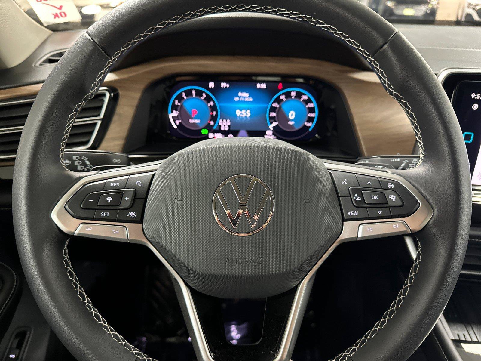 Used 2026 Volkswagen Atlas SE FWD image 23