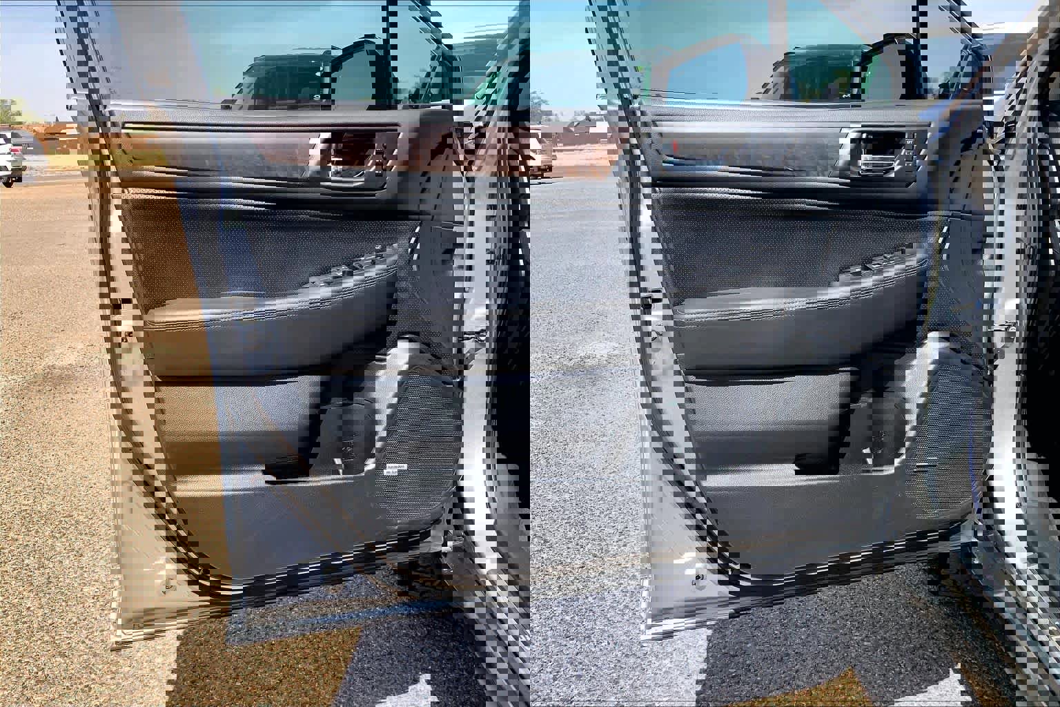 Used 2015 Subaru Outback 3.6R Limited image 22