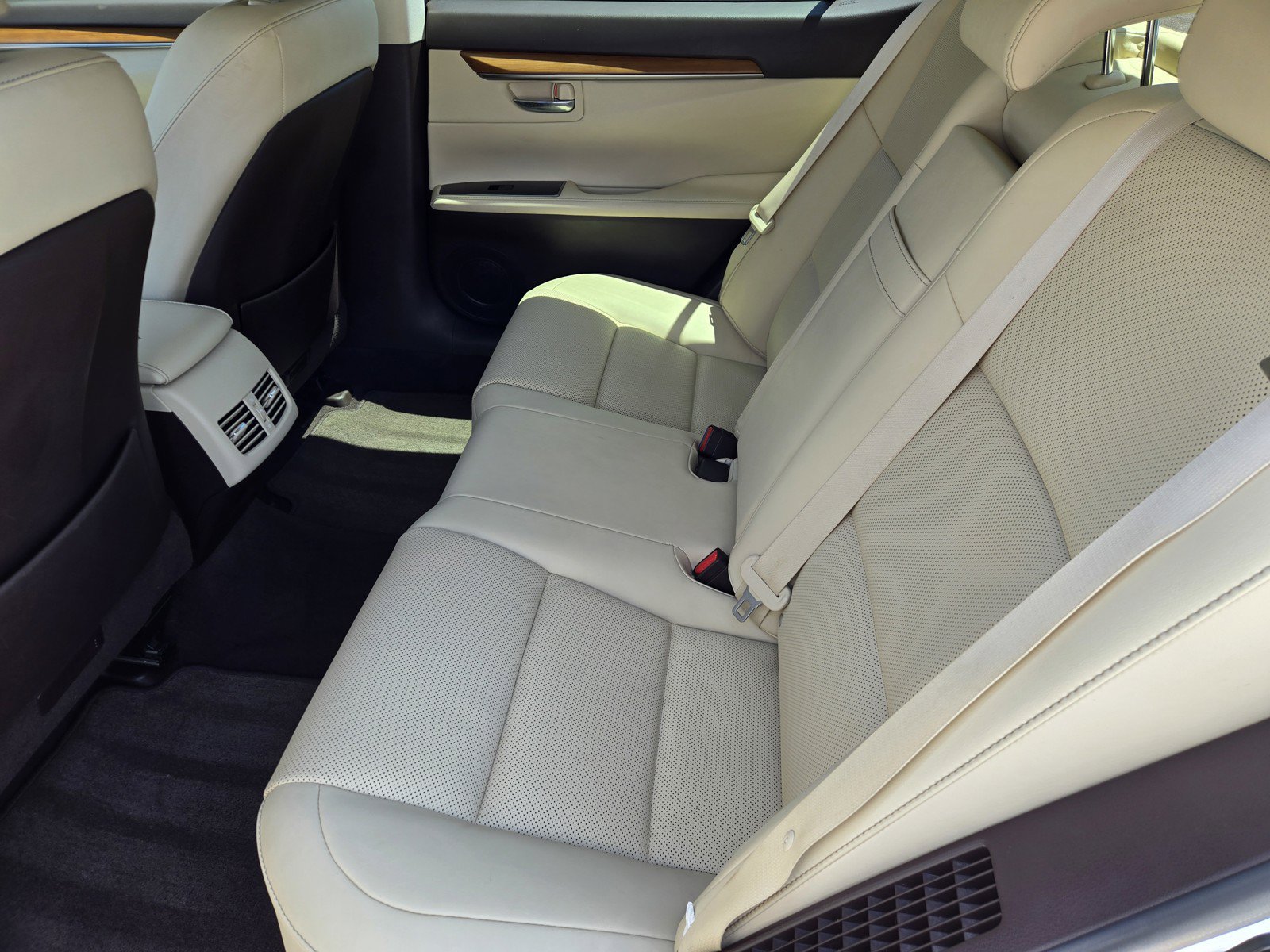 Used 2017 Lexus ES 300h w/ Navigation System Package FWD image 12