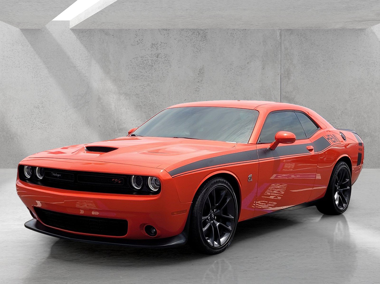 Used 2022 Dodge Challenger R/T Scat Pack RWD image 8