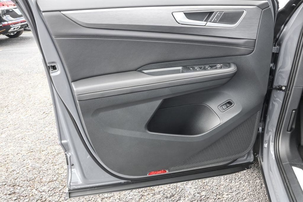 New 2026 Volkswagen Atlas Cross Sport SE AWD/4WD image 32