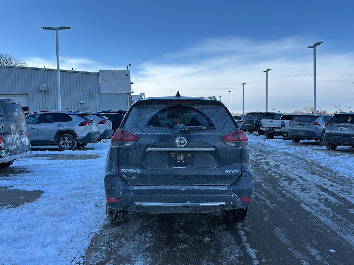 Used 2018 Nissan Rogue SV w/ Sun & Sound Touring Package image 11