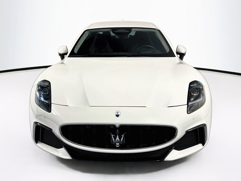 Used 2024 Maserati GranTurismo Trofeo AWD/4WD image 2