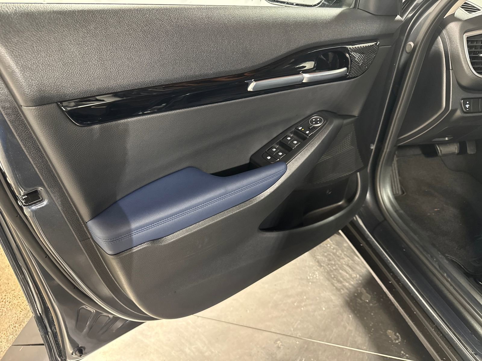 Certified 2025 Kia Seltos S AWD/4WD image 23