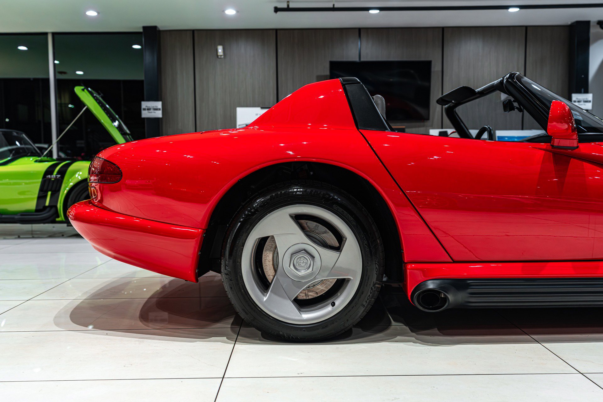 Used 1993 Dodge Viper RT/10 image 46