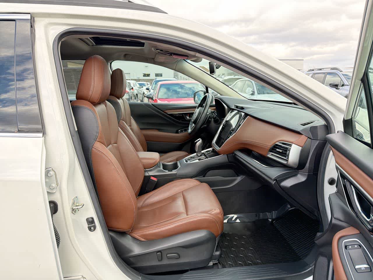 Used 2020 Subaru Outback Touring w/ Popular Package #2 image 27