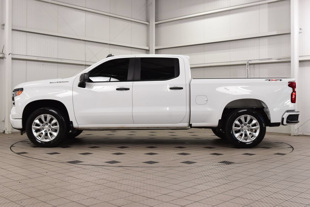 Used 2024 Chevrolet Silverado 1500 Custom AWD/4WD image 4