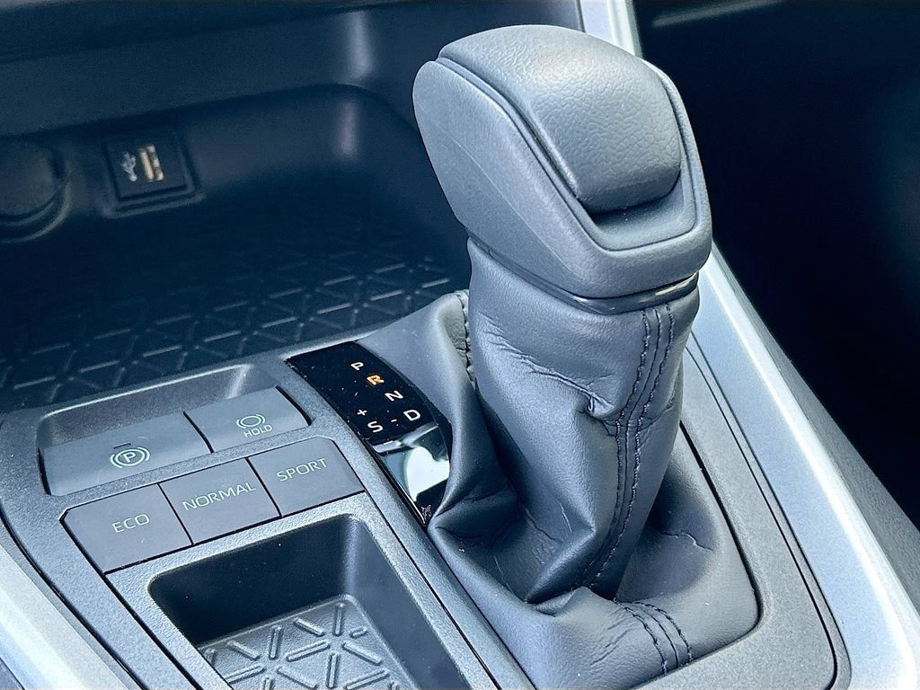New 2025 Toyota RAV4 XLE w/ Convenience Package FWD image 16