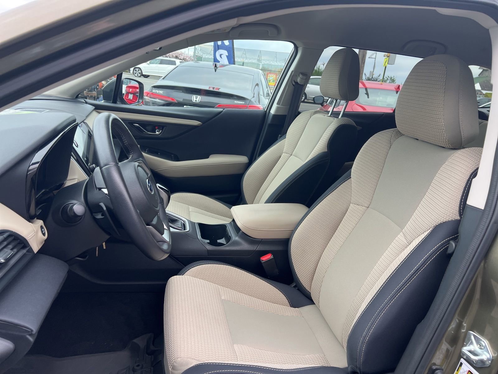 Used 2024 Subaru Outback Premium image 12