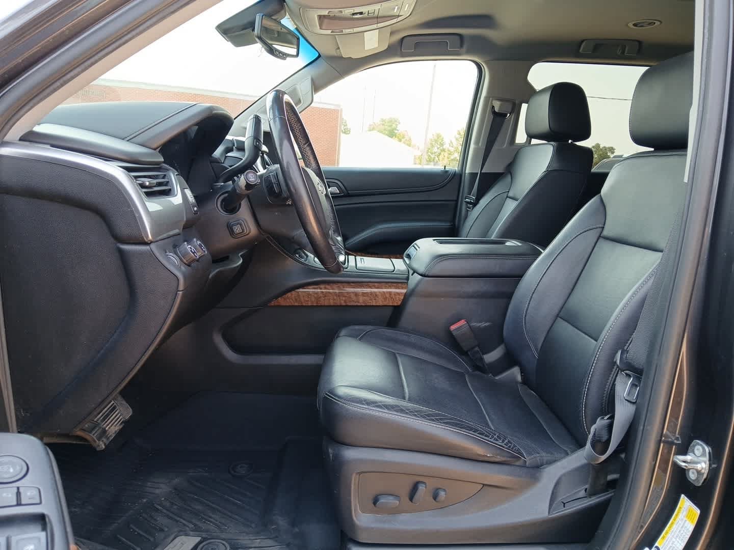 Used 2018 Chevrolet Suburban Premier AWD/4WD image 15