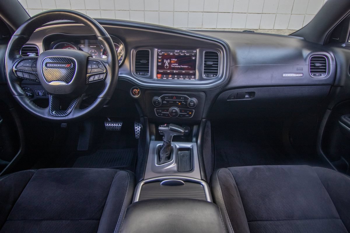Used 2019 Dodge Charger Scat Pack w/ Technology Group RWD image 41