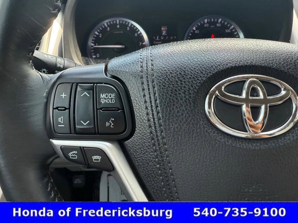 Used 2015 Toyota Highlander XLE AWD/4WD image 23