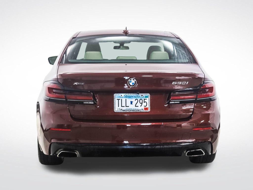 Certified 2023 BMW 530i xDrive AWD/4WD image 4