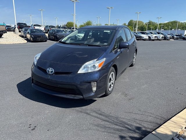 Used 2013 Toyota Prius Two FWD image 3