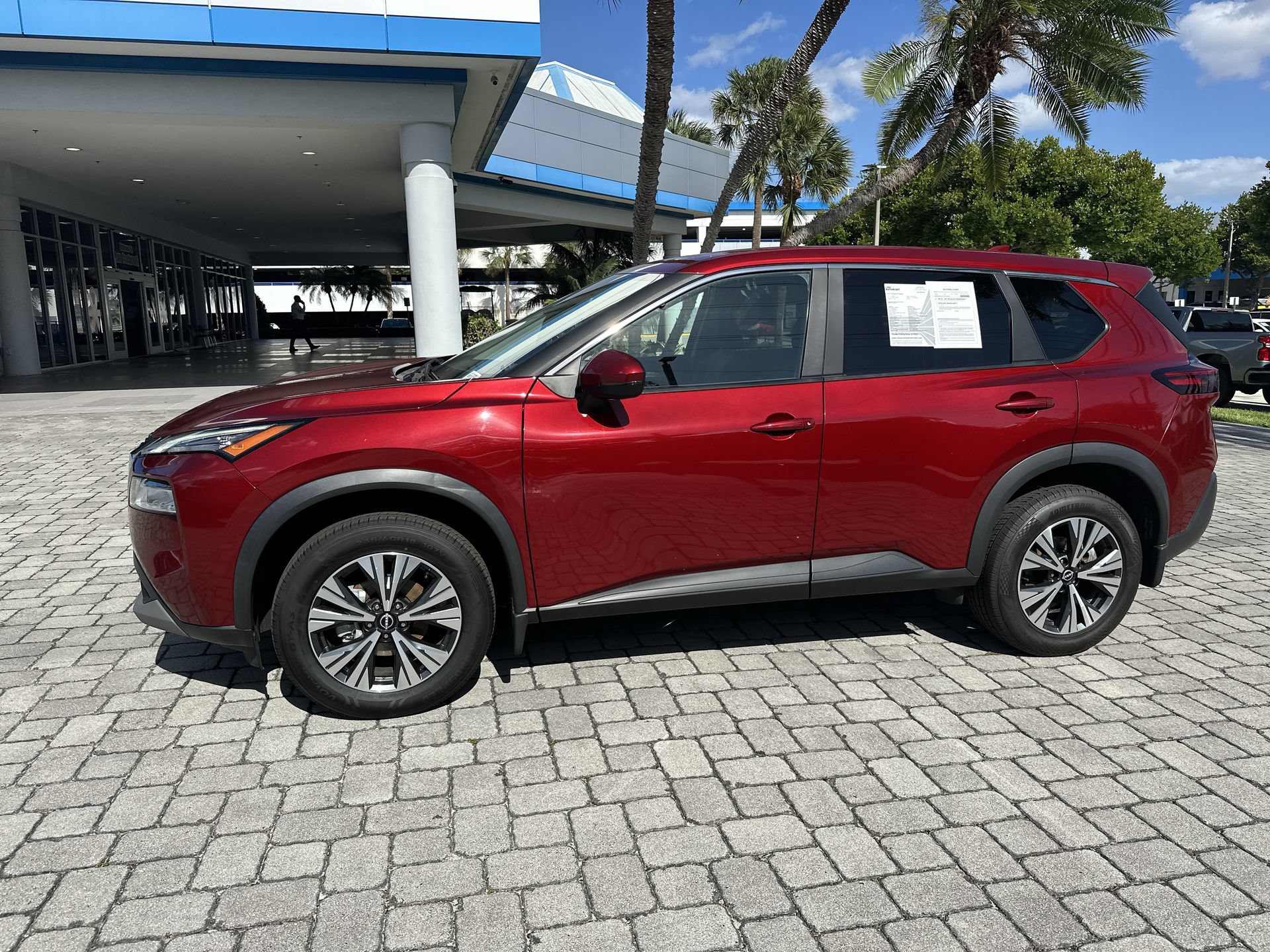 Used 2023 Nissan Rogue SV FWD image 36