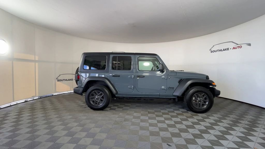Used 2024 Jeep Wrangler Sport S image 9