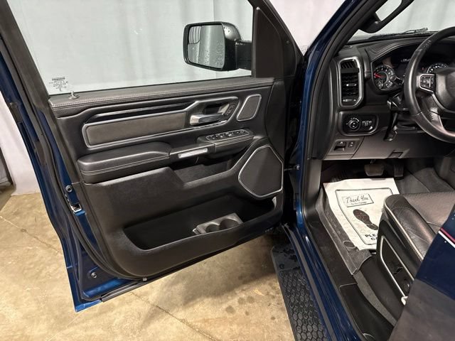 Used 2023 RAM 1500 Laramie AWD/4WD image 2