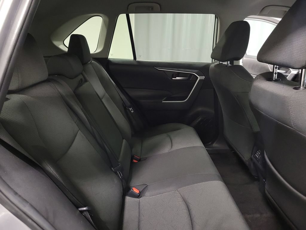 Used 2025 Toyota RAV4 XLE AWD/4WD image 32