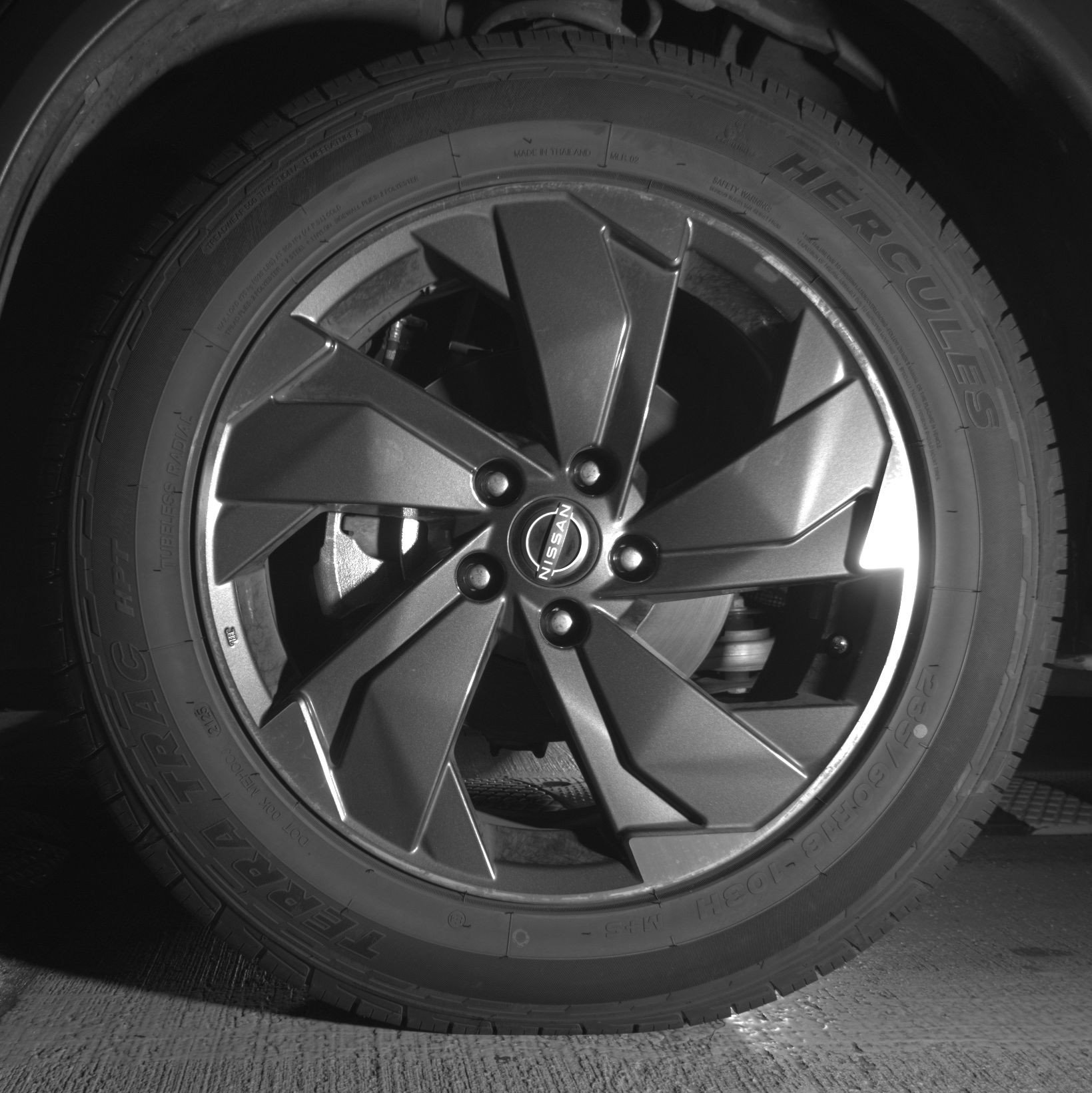 Used 2025 Nissan Rogue SV FWD image 12