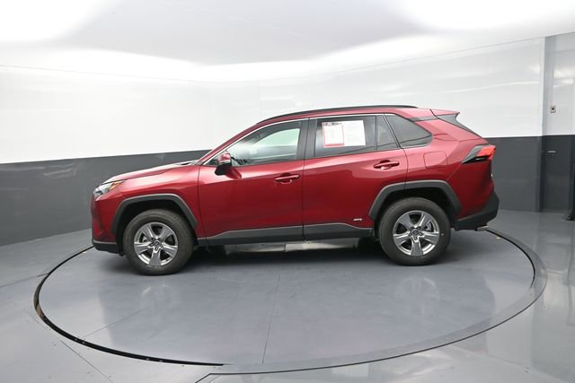 Used 2025 Toyota RAV4 XLE AWD/4WD image 42
