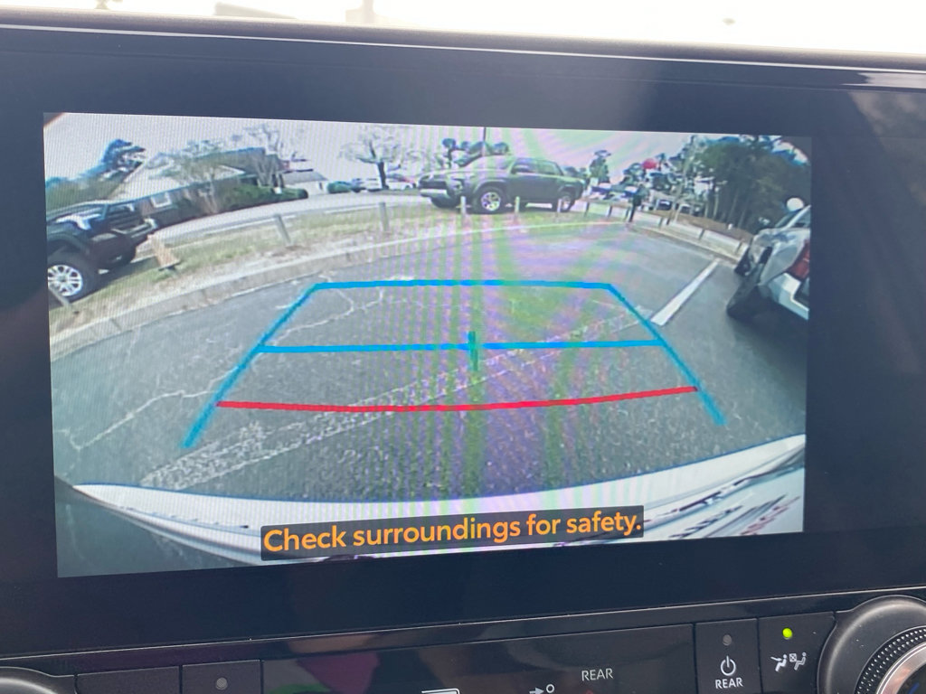 Used 2023 Toyota Highlander XLE image 25