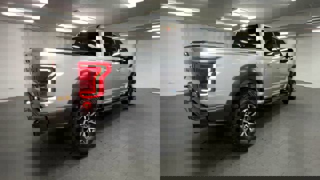 Used 2018 Ford F150 Raptor w/ Equipment Group 802A Luxury image 8