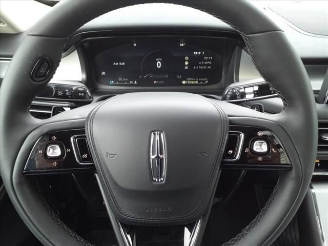 New 2024 Lincoln Aviator AWD w/ Premium Package image 11