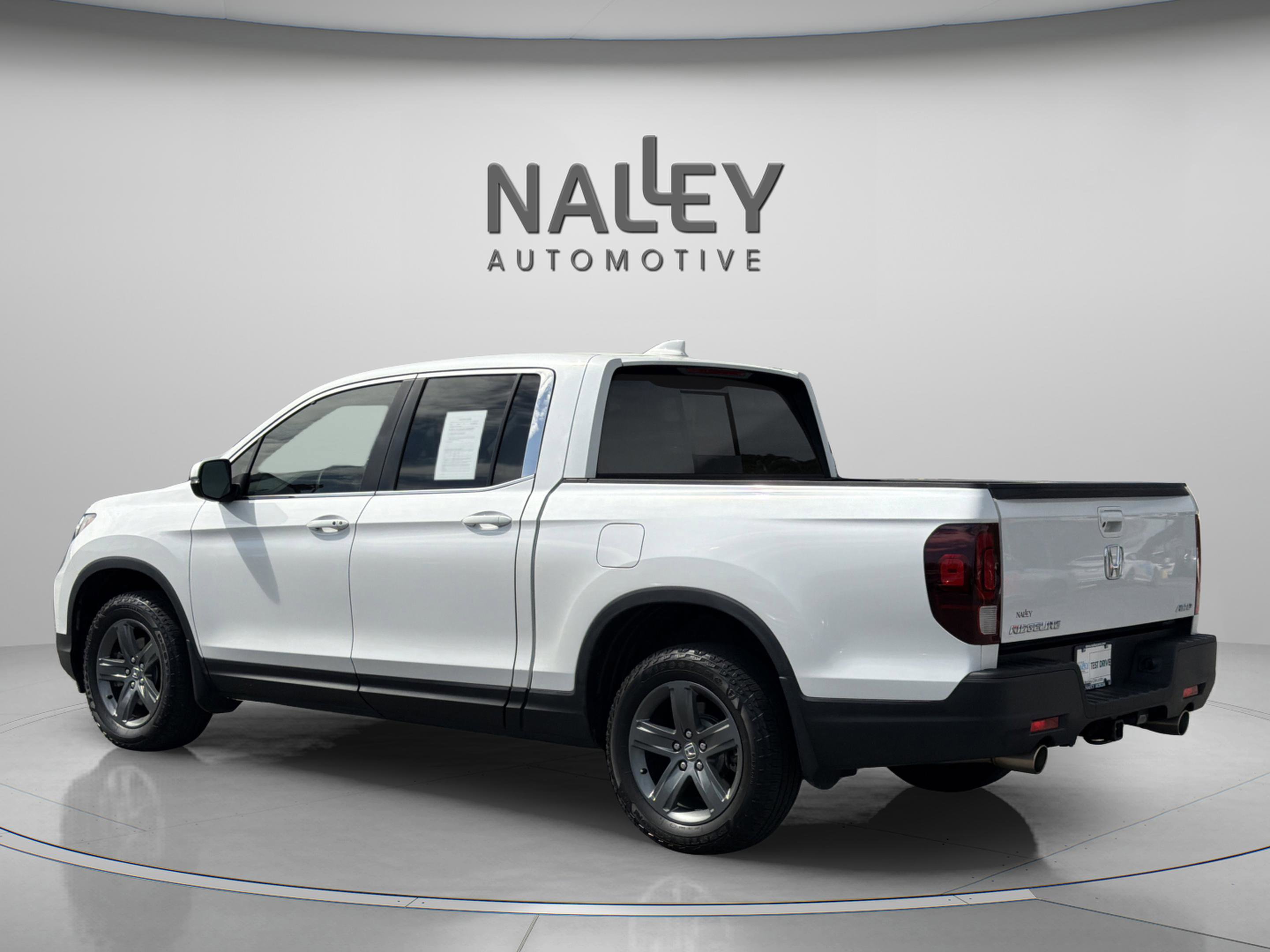 Certified 2023 Honda Ridgeline RTL image 3