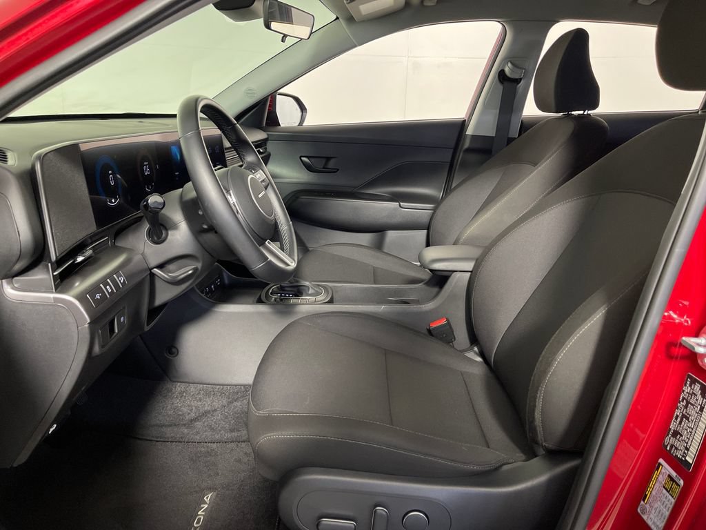 Certified 2025 Hyundai Kona SEL FWD image 12