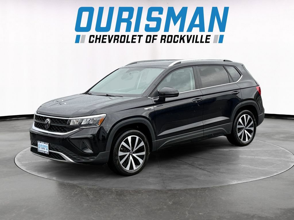 Used 2022 Volkswagen Taos SE image 2