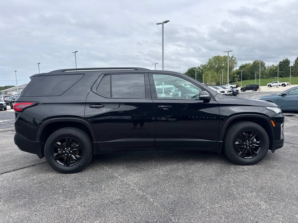 Certified 2022 Chevrolet Traverse LT w/ Midnight/Sport Edition AWD/4WD image 32