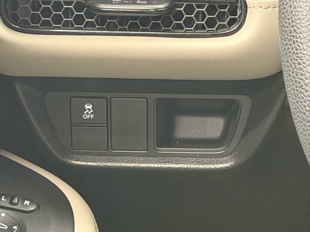 Certified 2025 Honda HR-V LX image 33