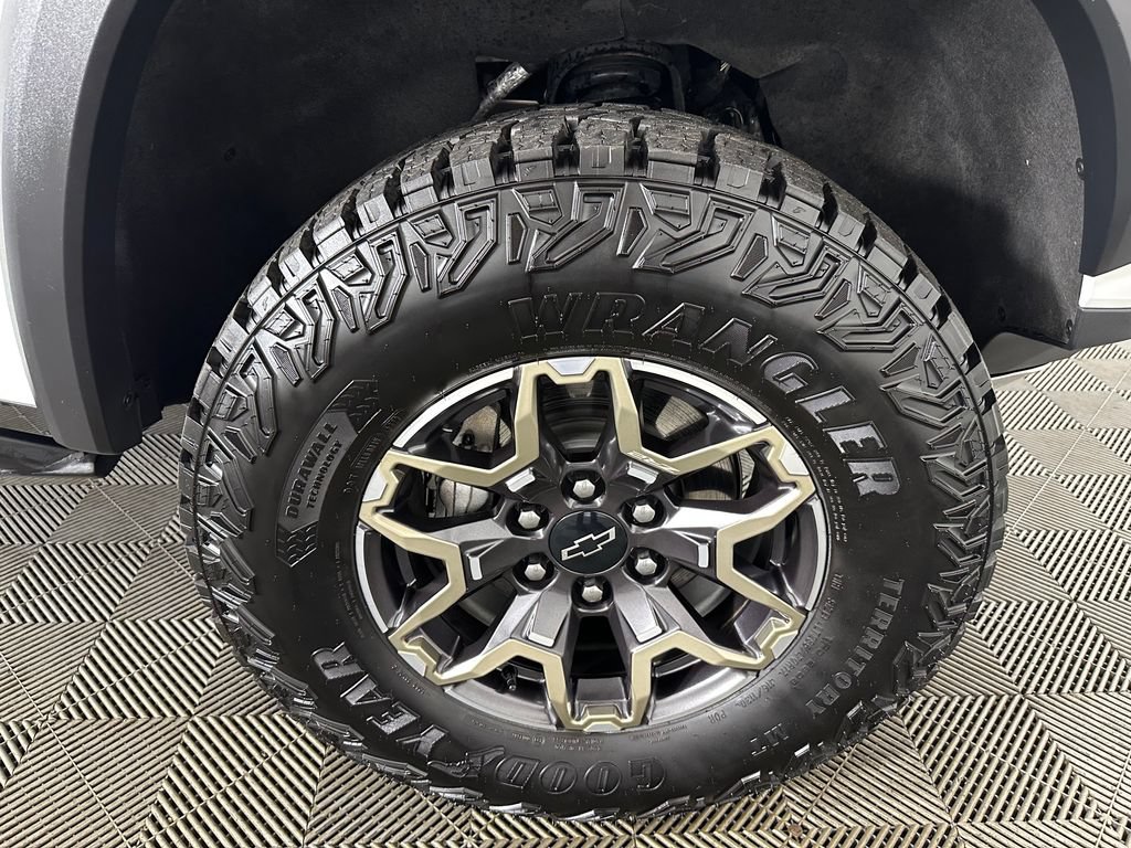 Used 2024 Chevrolet Colorado ZR2 AWD/4WD image 30