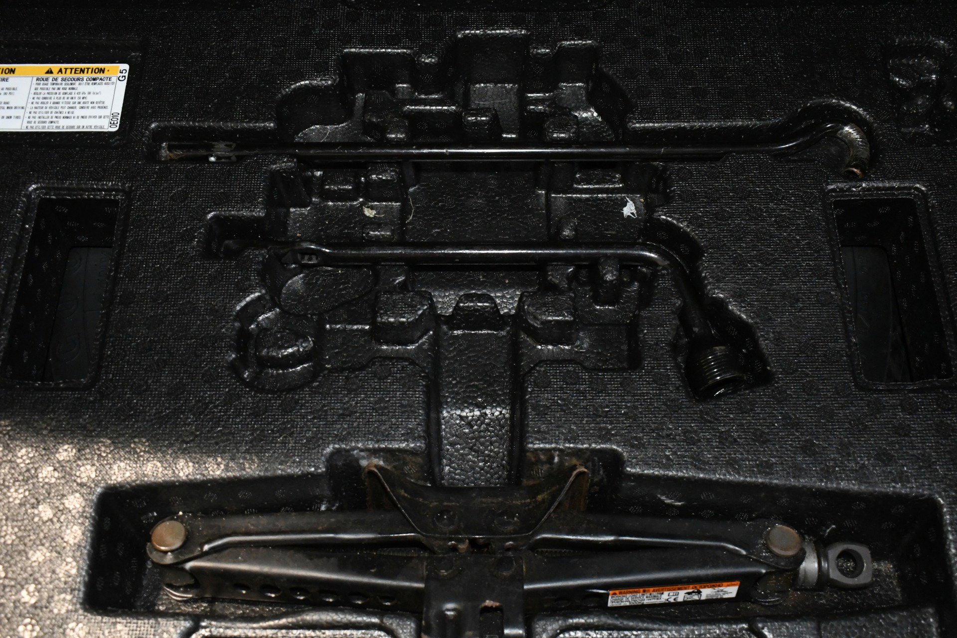 Used 2021 Toyota Camry LE image 96