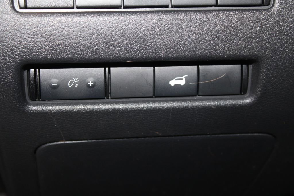 Used 2021 Nissan Rogue SL image 11