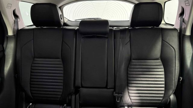 Used 2021 Land Rover Discovery Sport S image 26
