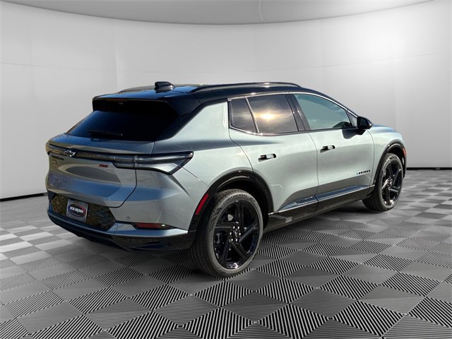 New 2026 Chevrolet Equinox EV RS image 3