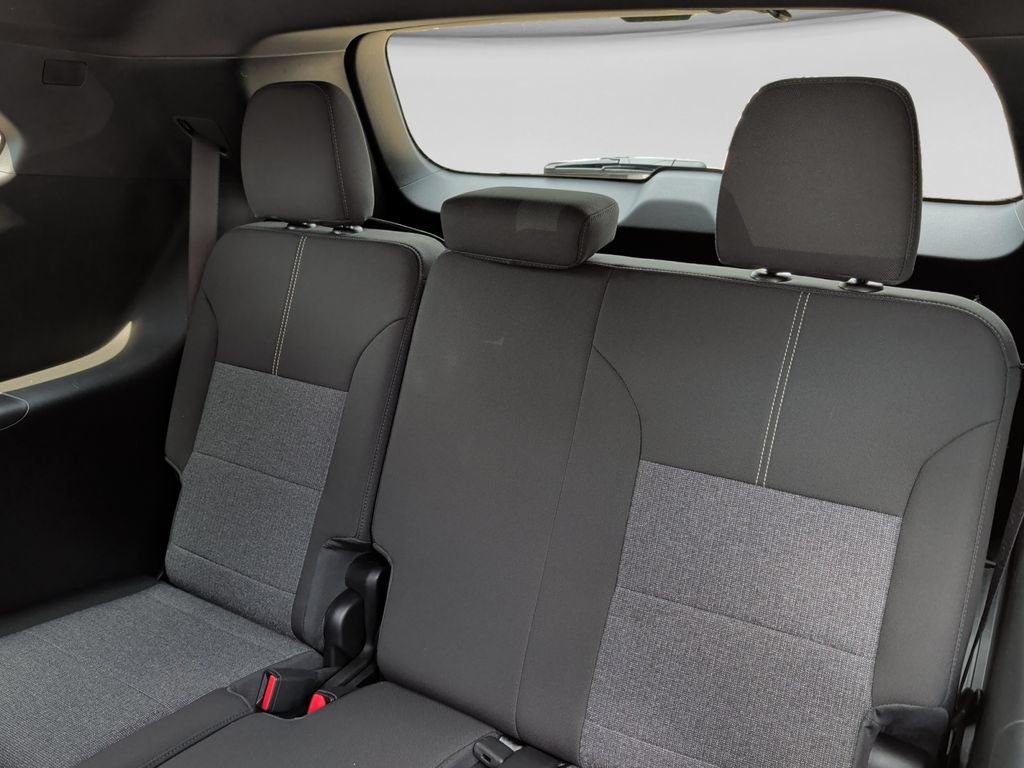 Used 2026 GMC Acadia Elevation w/ LPO, Floor Liner Package AWD/4WD image 33